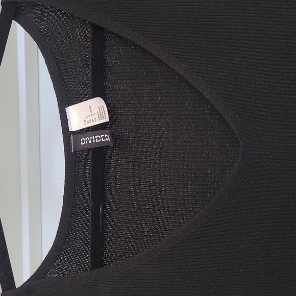 3/$25 Cropped black sweater - Picture 3 of 4